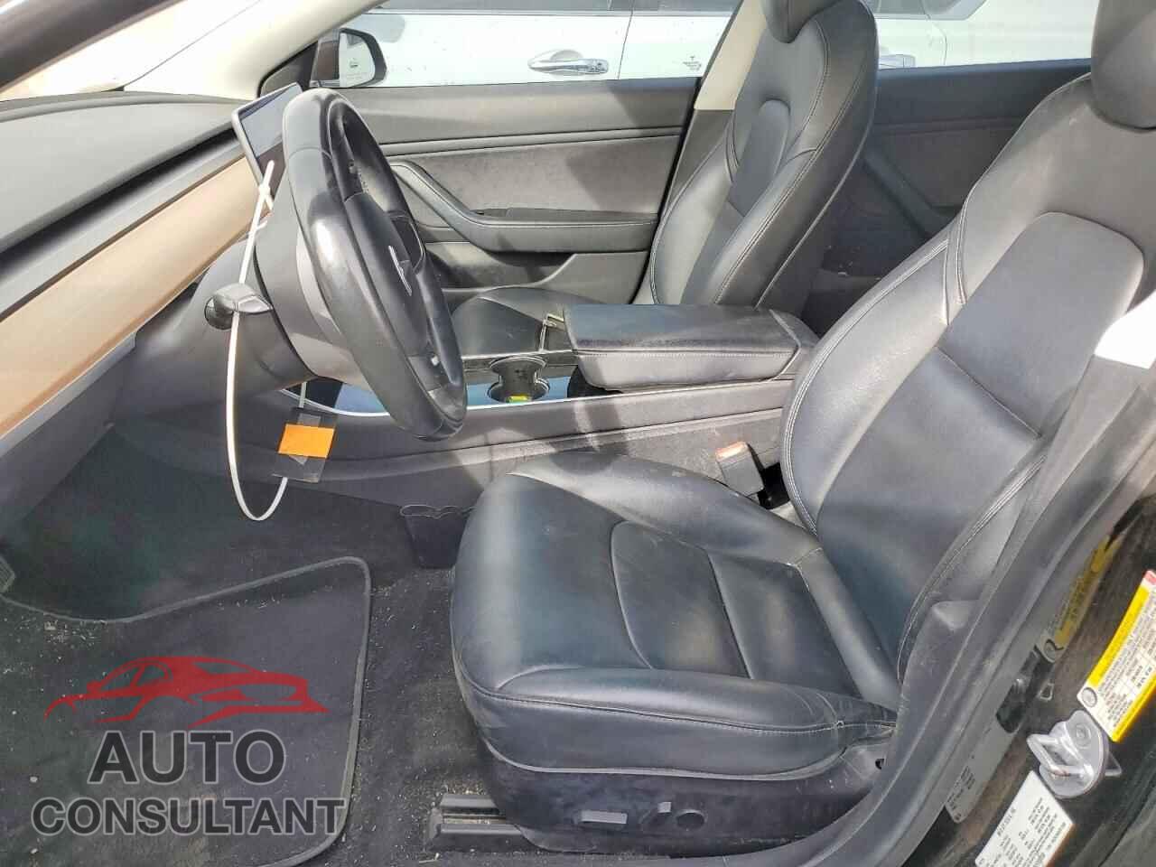TESLA MODEL 3 2019 - 5YJ3E1EB2KF209159