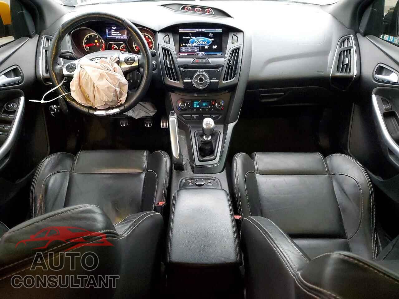 FORD FOCUS 2013 - 1FADP3L93DL231042