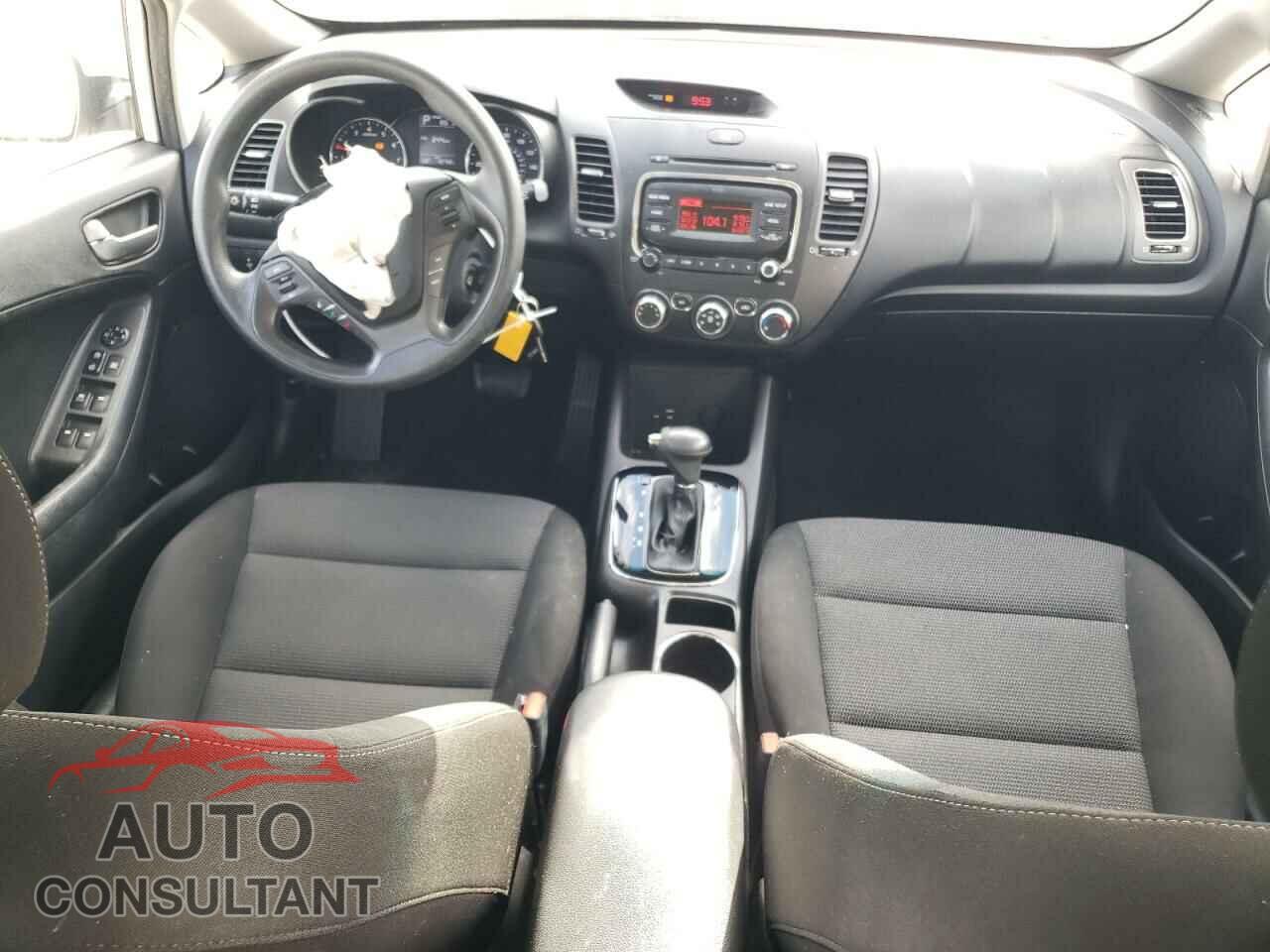 KIA FORTE 2017 - 3KPFK4A74HE120703