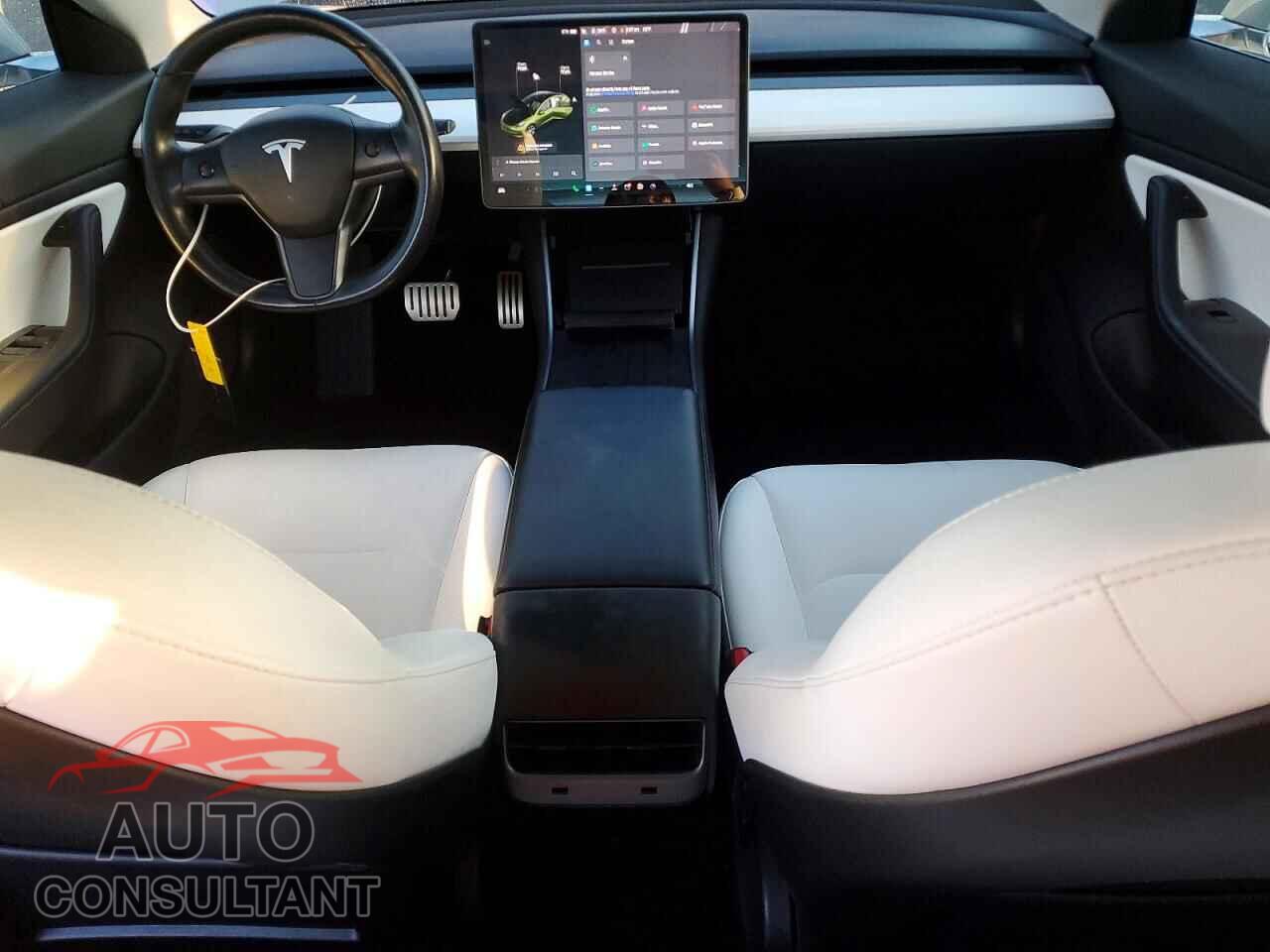 TESLA MODEL 3 2018 - 5YJ3E1EB8JF055233