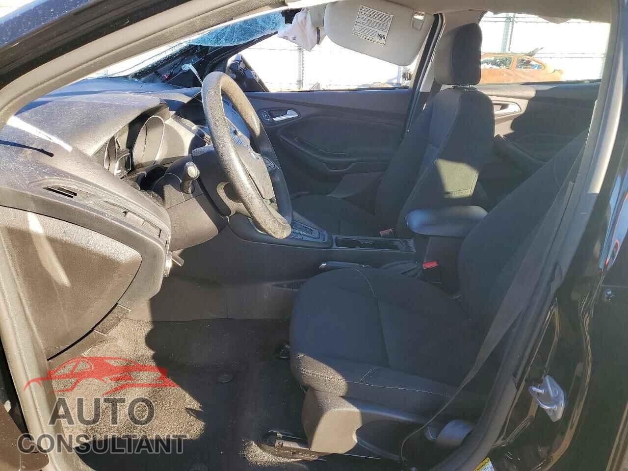 FORD FOCUS 2017 - 1FADP3F29HL263031