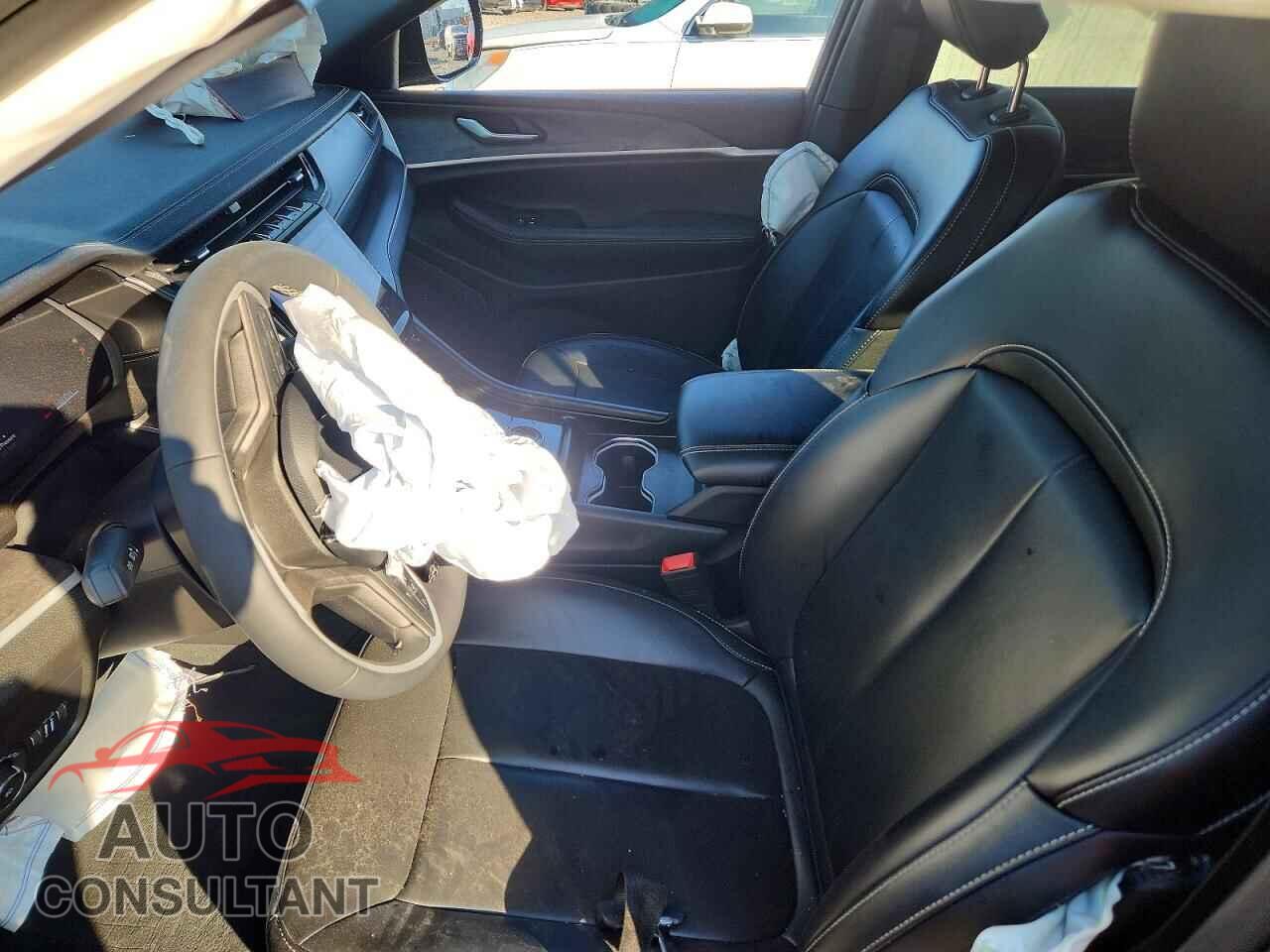 JEEP CHEROKEE 2025 - 1C4RJGBGXSC302324