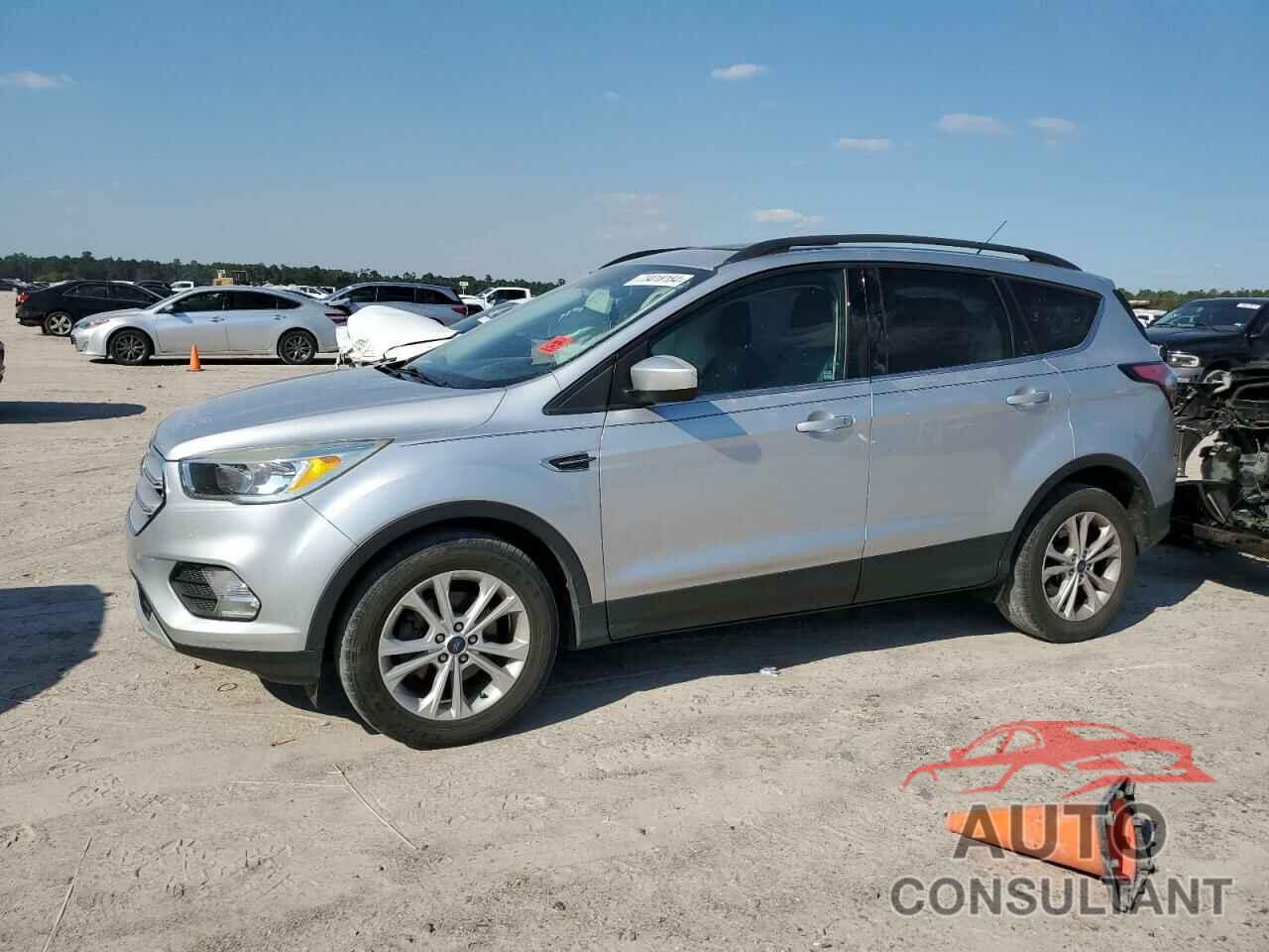FORD ESCAPE 2018 - 1FMCU0GD9JUB28303