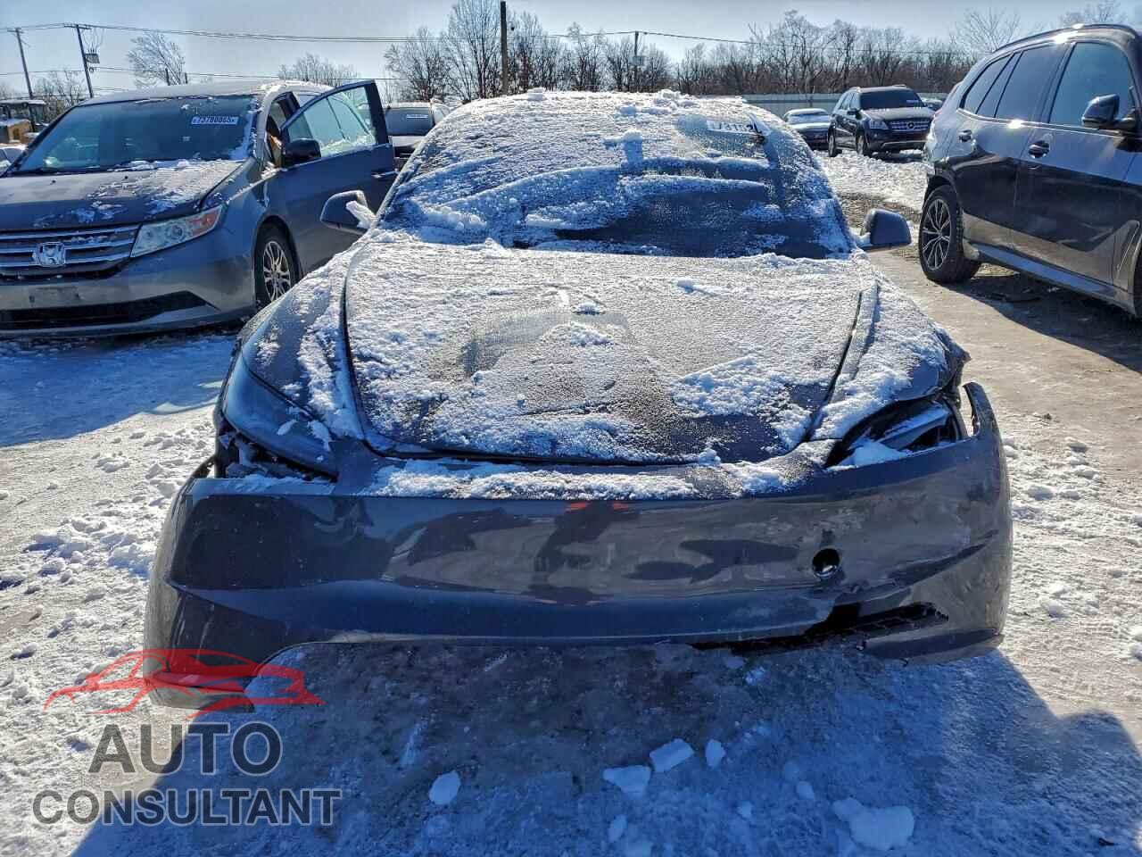 TESLA MODEL 3 2024 - 5YJ3E1EA5RF728806