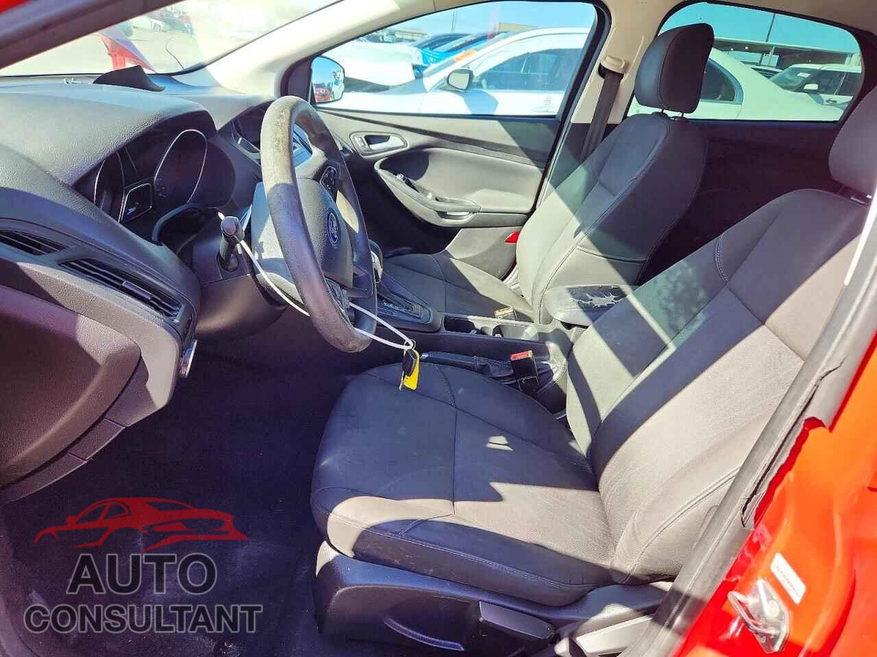FORD FOCUS 2017 - 1FADP3F20HL298573