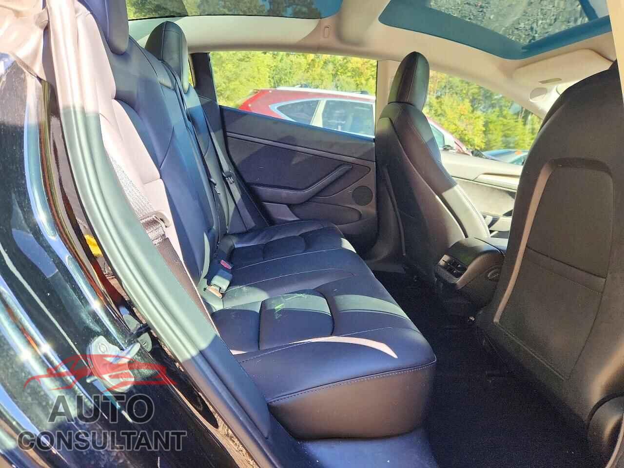 TESLA MODEL 3 2022 - 5YJ3E1EA4NF341853