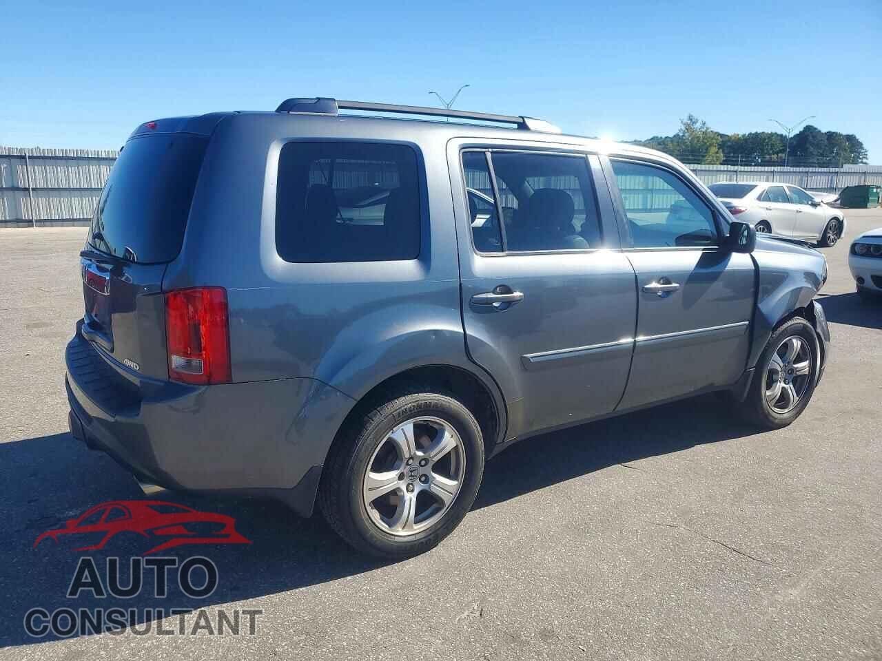 HONDA PILOT 2013 - 5FNYF4H77DB009876