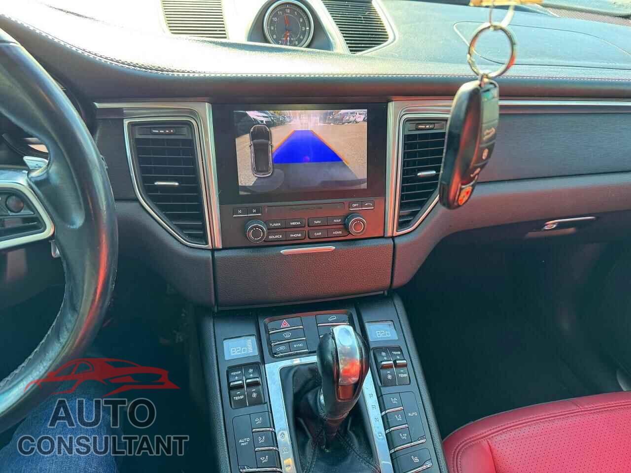 PORSCHE MACAN 2017 - WP1AG2A55HLB56520
