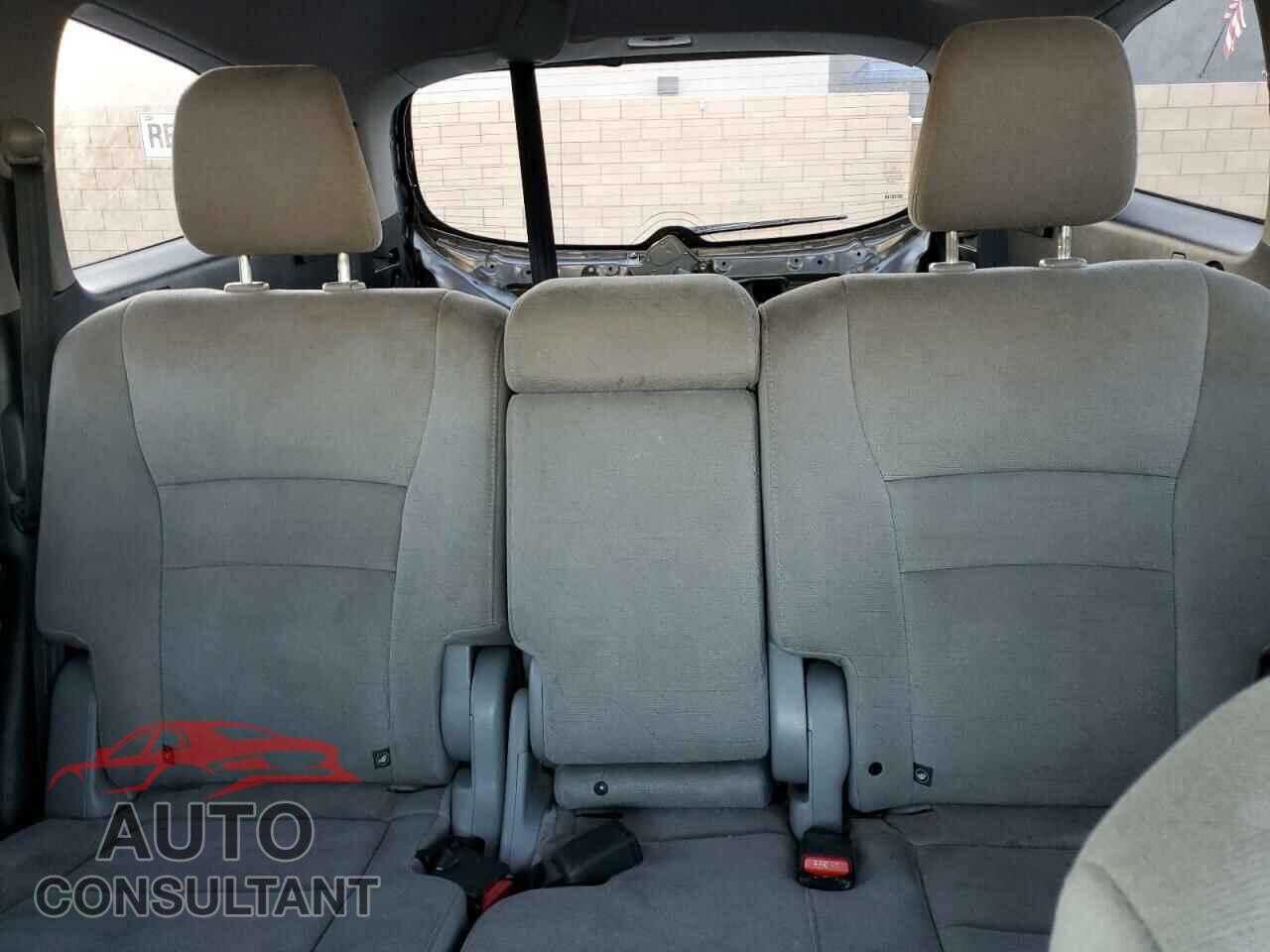 HONDA PILOT 2019 - 5FNYF5H33KB043734