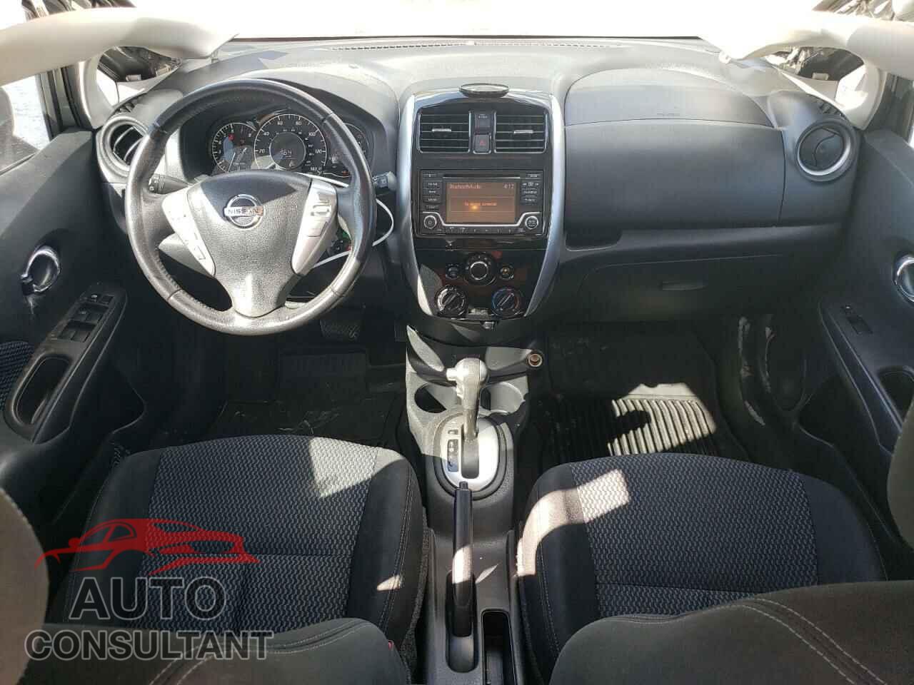 NISSAN VERSA 2017 - 3N1CE2CP3HL373943