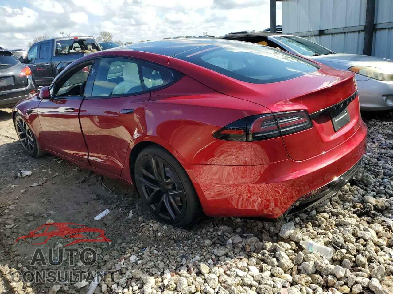 TESLA MODEL S 2023 - 5YJSA1E56PF520196