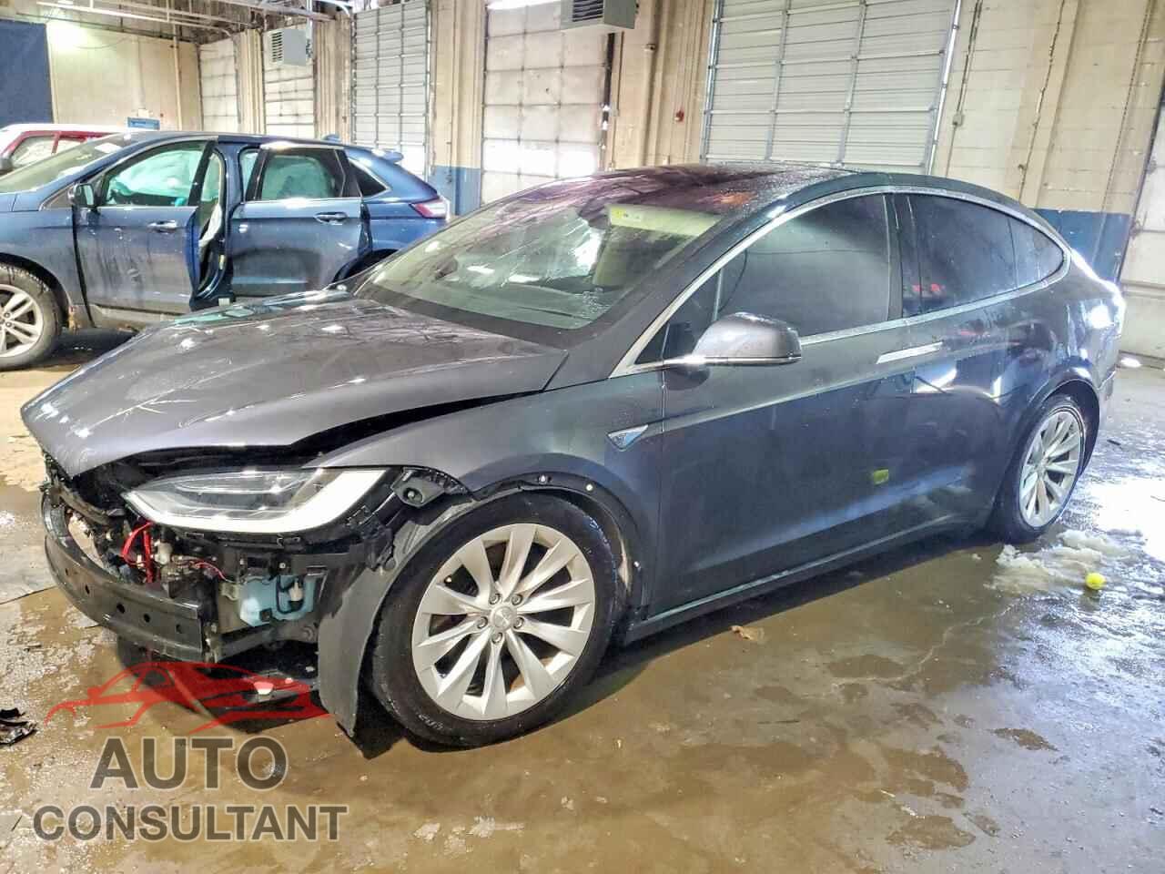 TESLA MODEL X 2016 - 5YJXCBE27GF004103