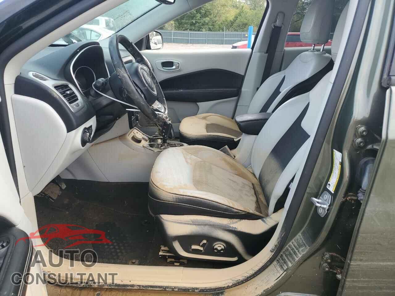 JEEP COMPASS 2019 - 3C4NJDBB0KT741540