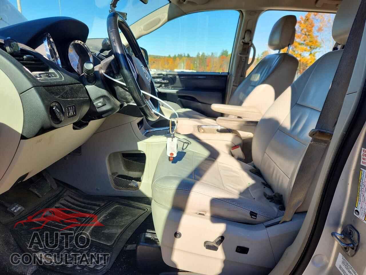 DODGE CARAVAN 2011 - 2D4RN5DG8BR763859