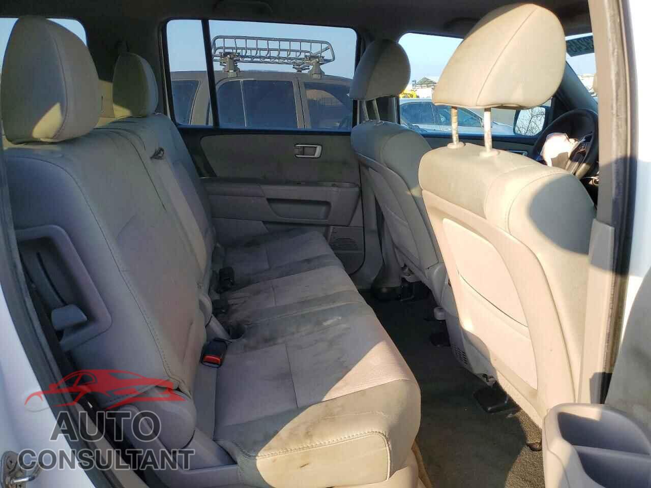 HONDA PILOT 2014 - 5FNYF3H40EB006318