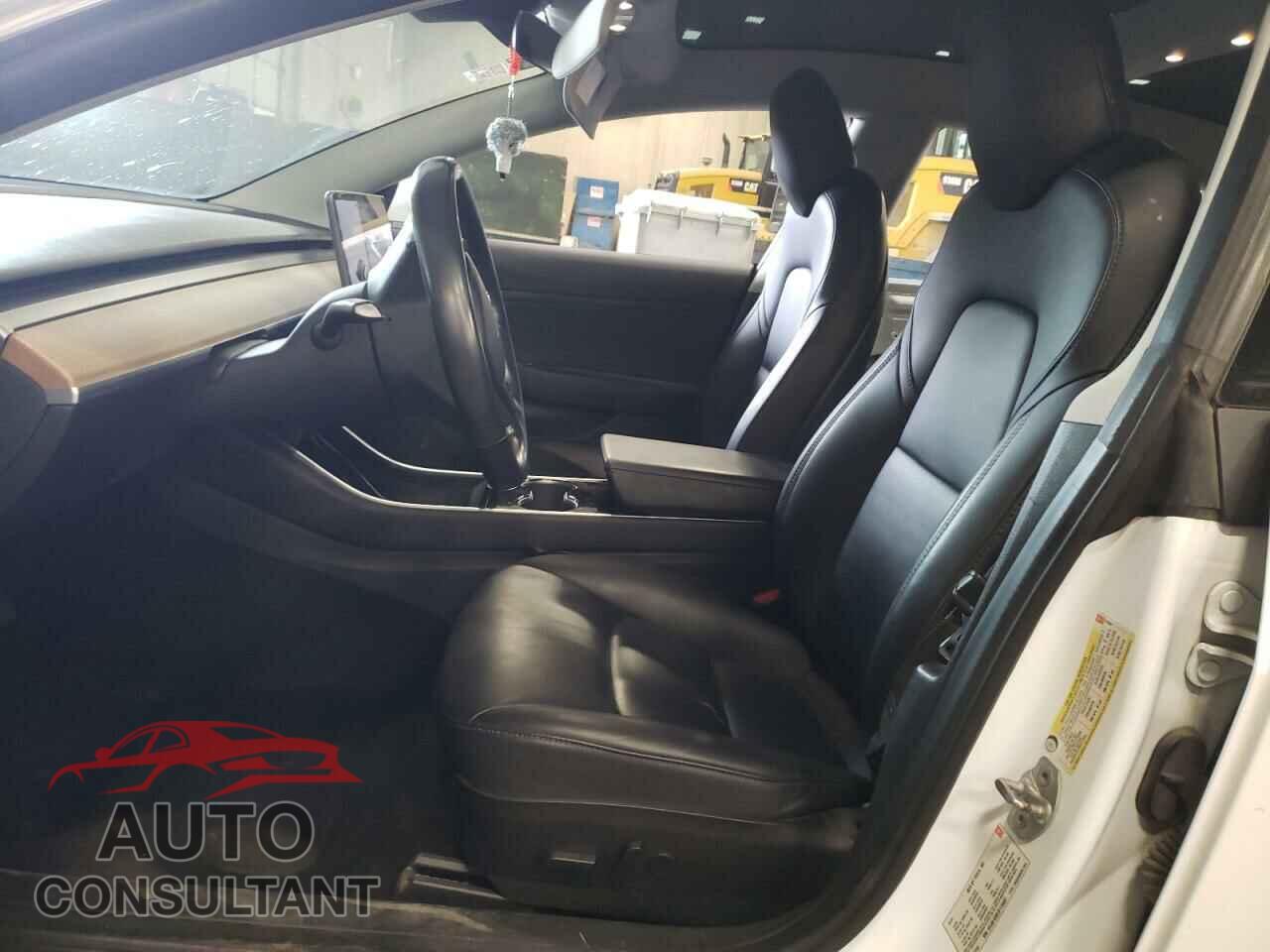 TESLA MODEL 3 2018 - 5YJ3E1EB2JF115457