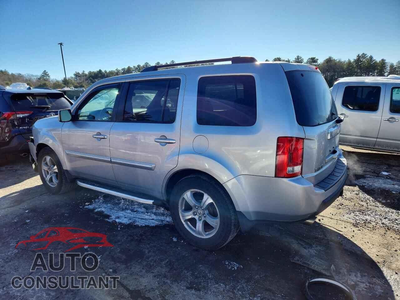 HONDA PILOT 2011 - 5FNYF4H43BB075067