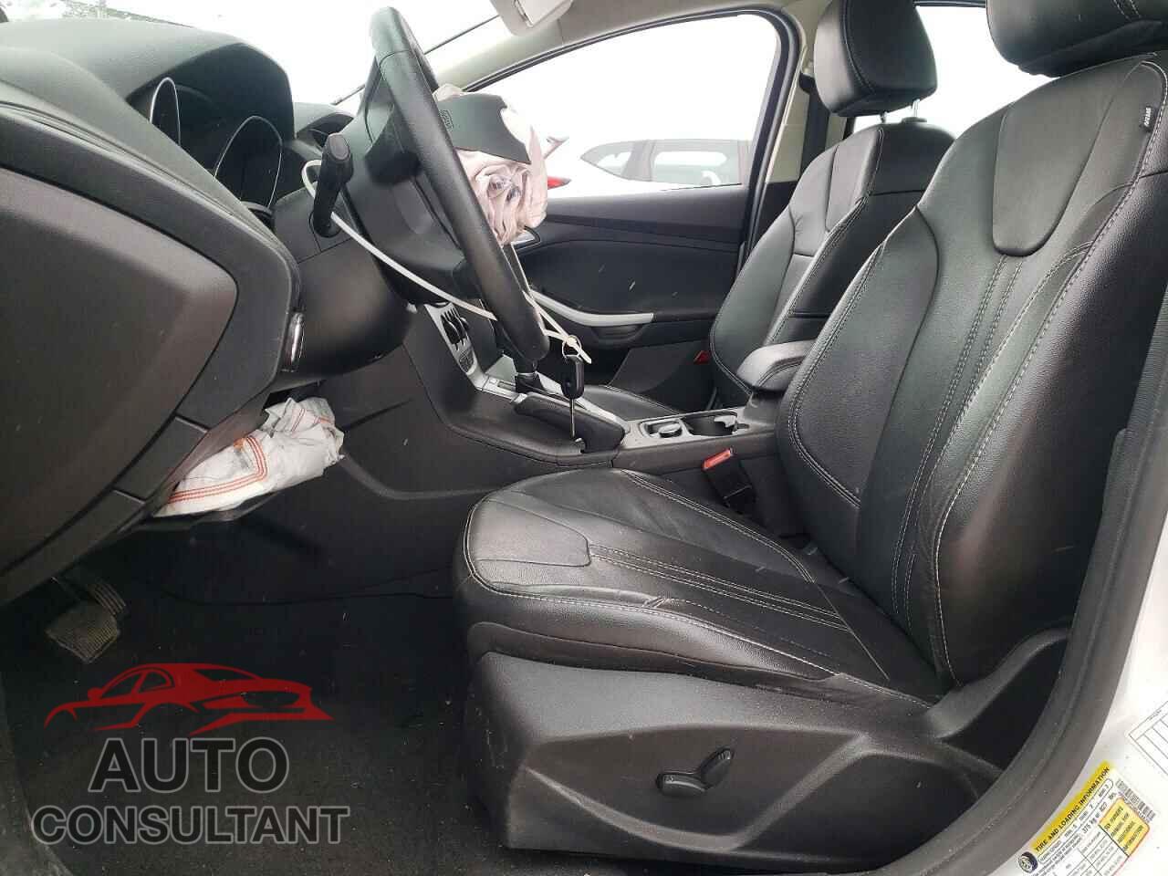 FORD FOCUS 2014 - 1FADP3F23EL414876