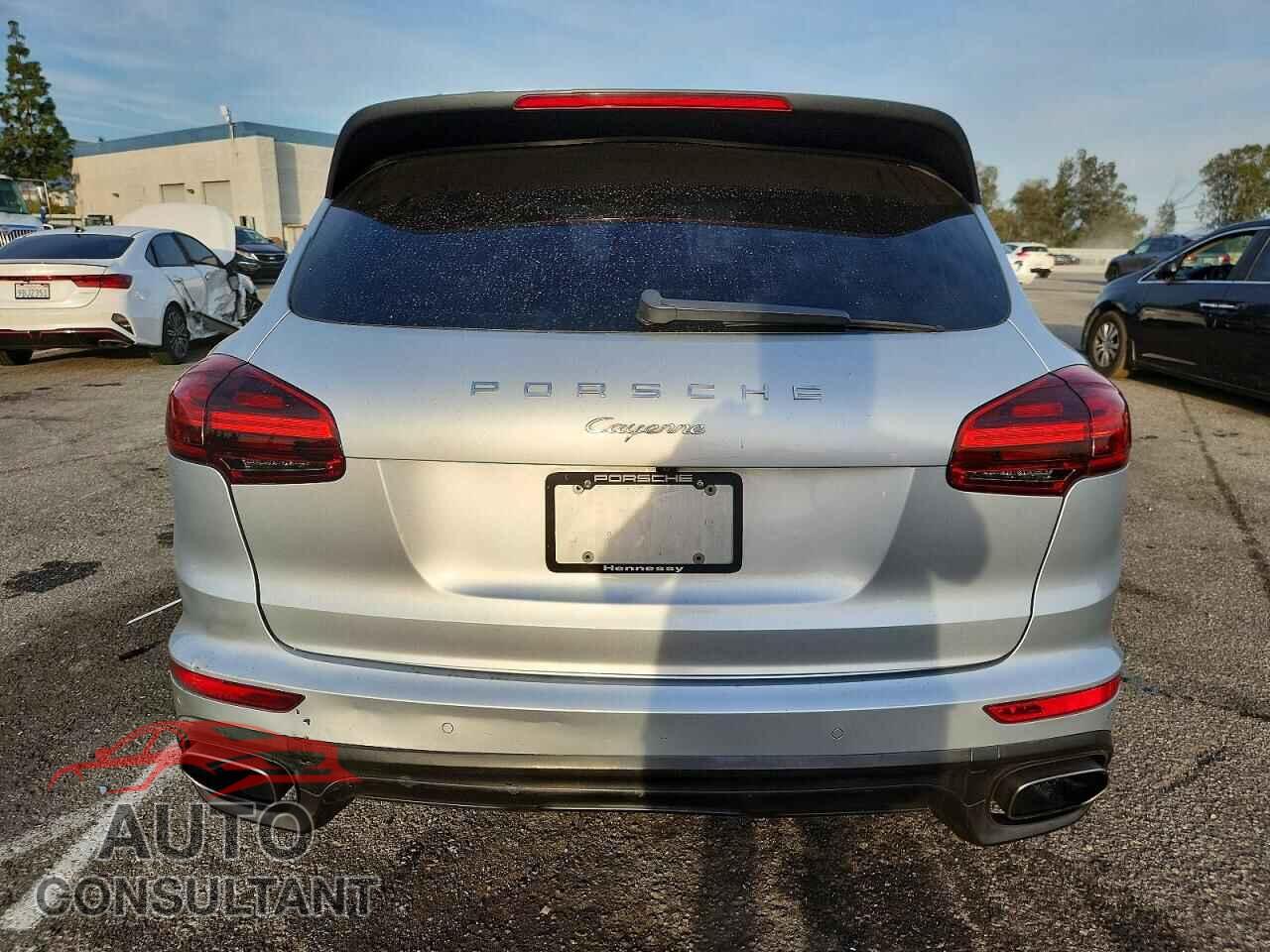 PORSCHE CAYENNE 2016 - WP1AA2A29GLA04942