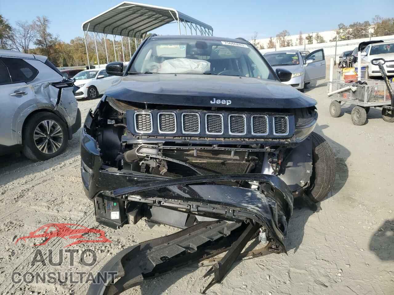 JEEP COMPASS 2018 - 3C4NJDBB3JT200657