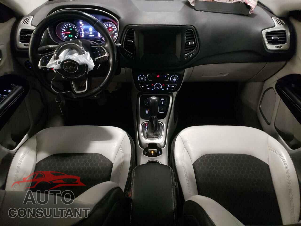 JEEP COMPASS 2019 - 3C4NJDBB7KT600139