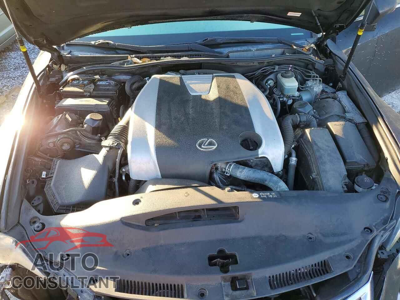LEXUS IS 2014 - JTHBE1D23E5013975