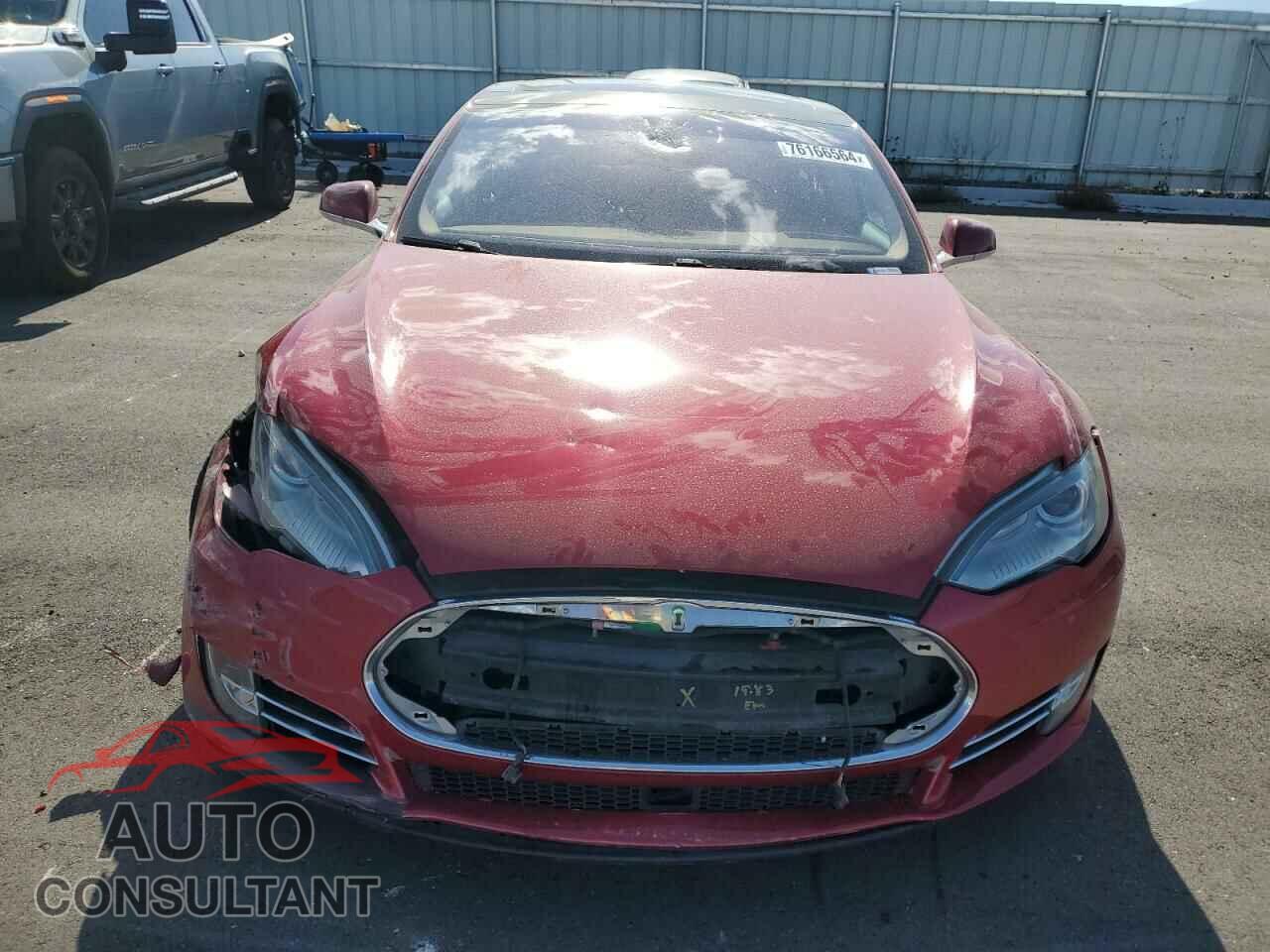 TESLA MODEL S 2014 - 5YJSA1H17EFP53123