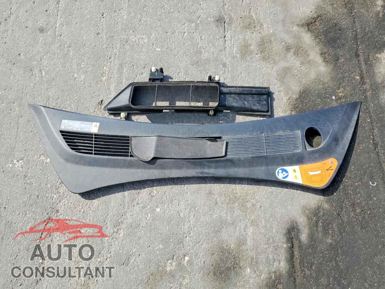 TESLA MODEL 3 2018 - 5YJ3E1EA2JF011123