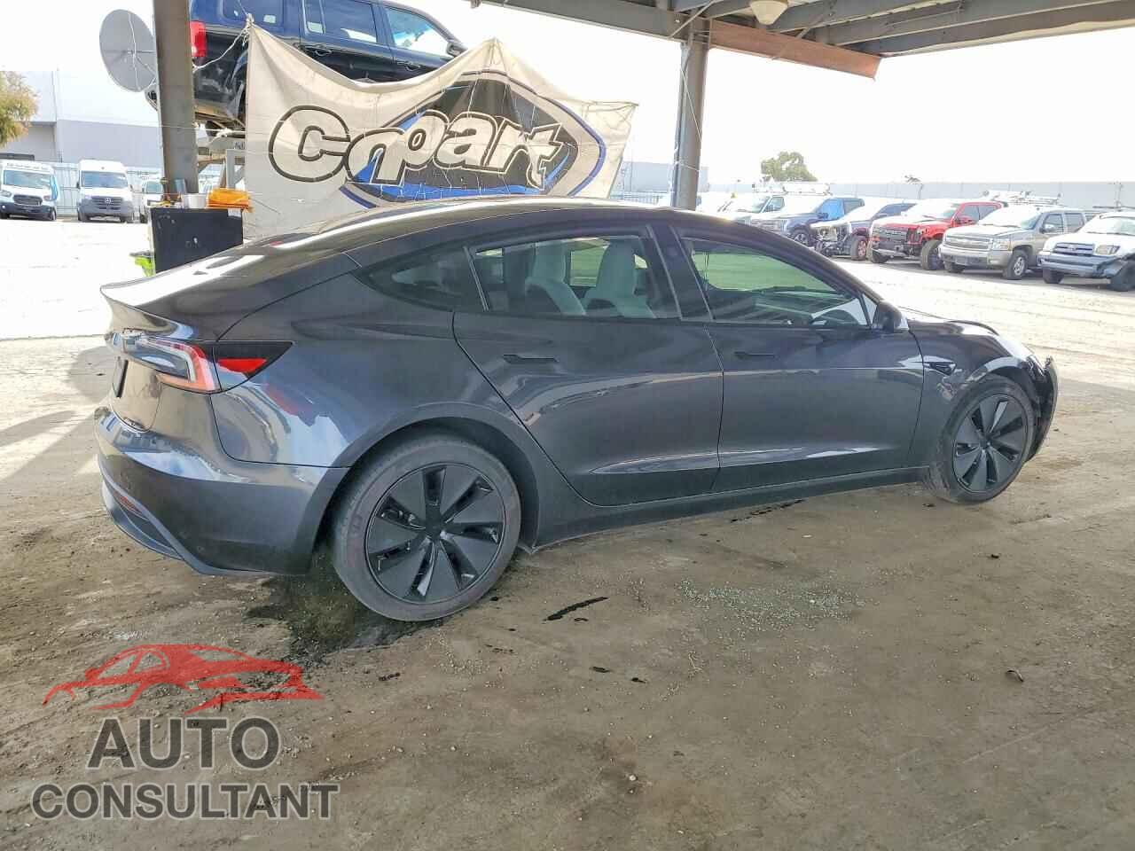 TESLA MODEL 3 2024 - 5YJ3E1EA2RF801582