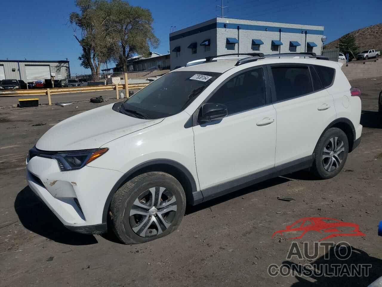 TOYOTA RAV4 2017 - JTMBFREV6HJ157618