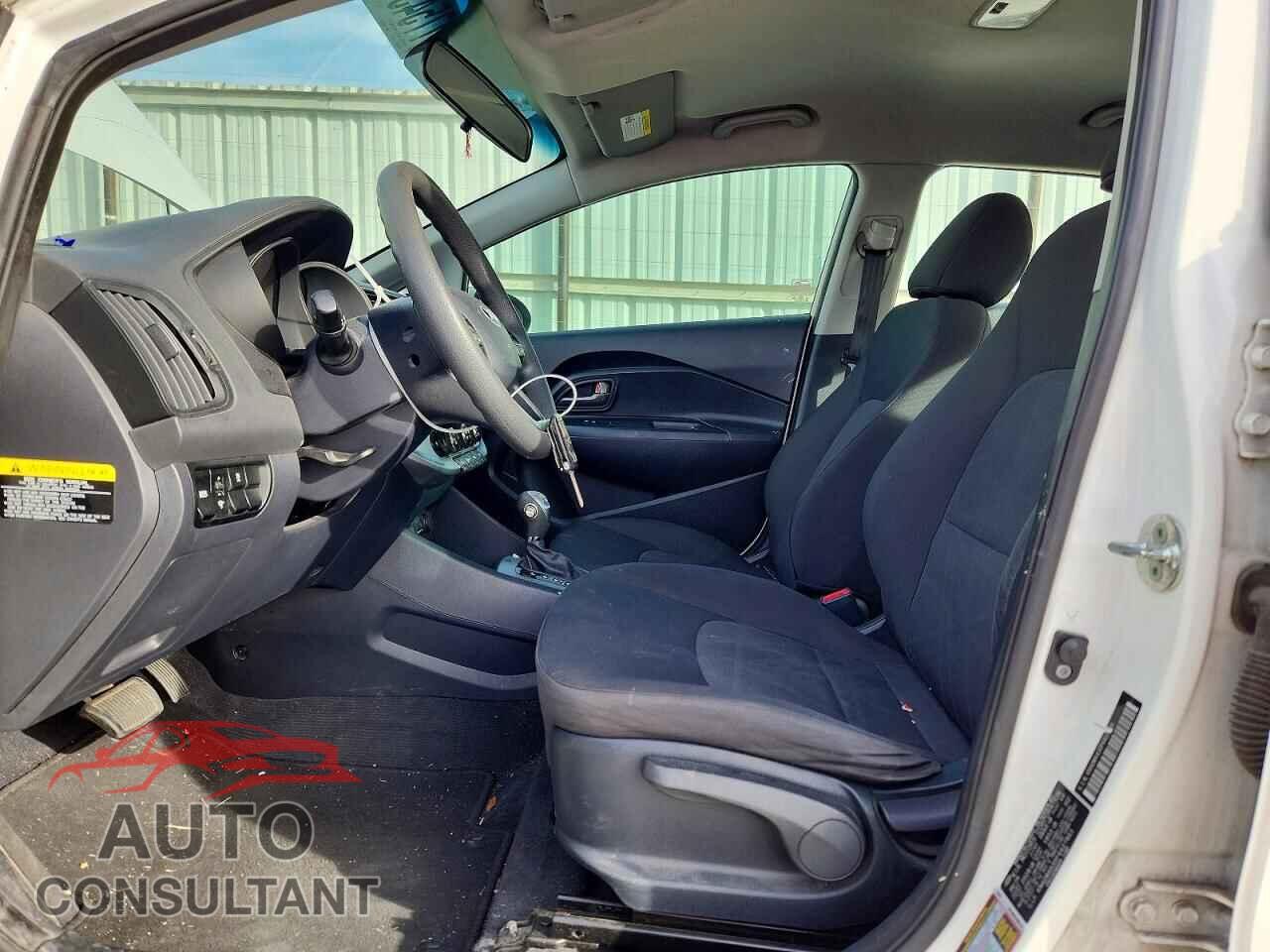 KIA RIO 2015 - KNADM4A30F6427901