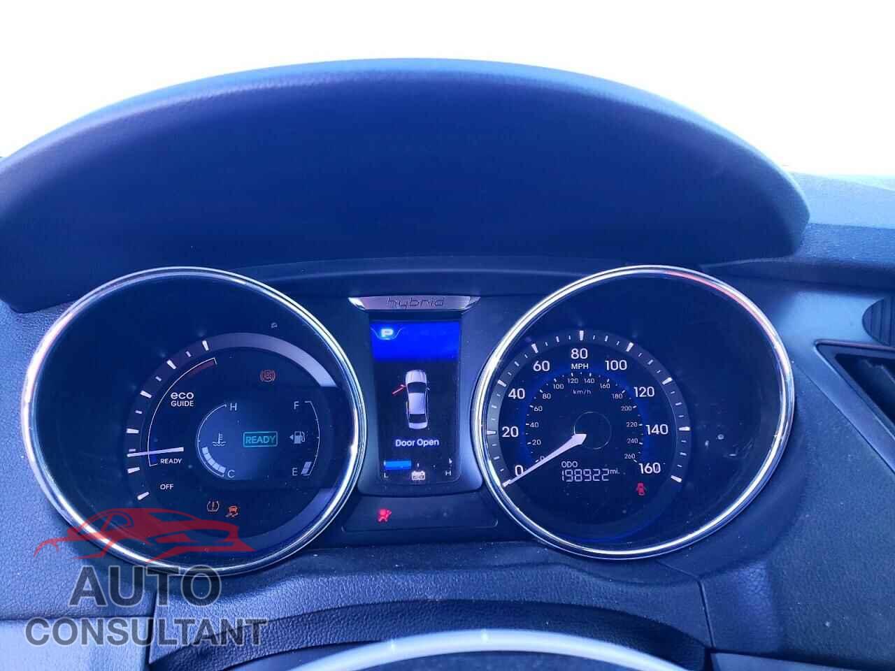 HYUNDAI SONATA 2012 - KMHEC4A48CA034090