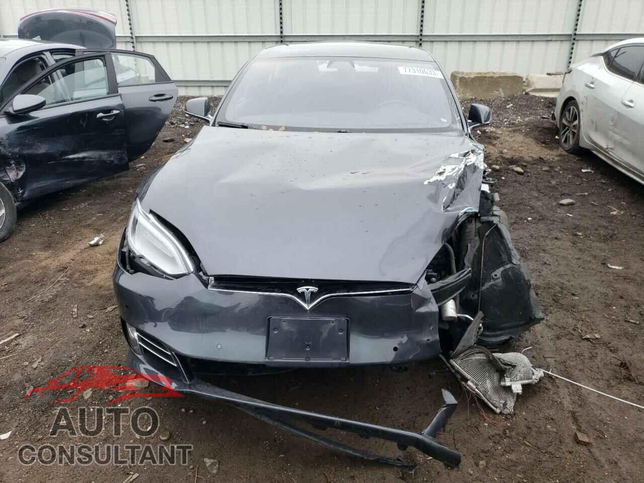 TESLA MODEL S 2018 - 5YJSA1E2XJF281023