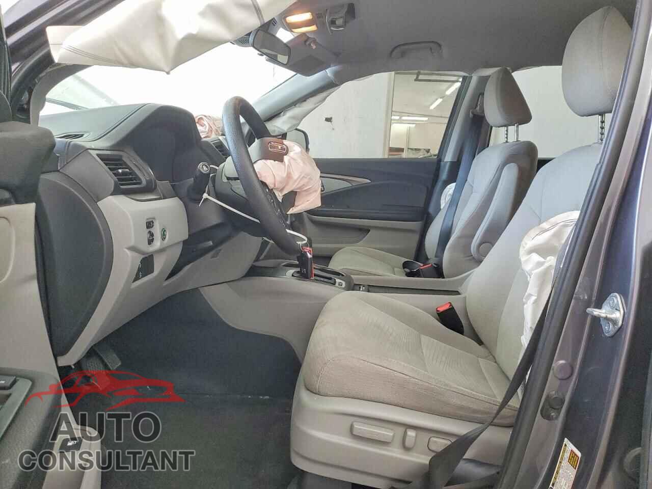 HONDA PILOT 2017 - 5FNYF6H45HB058923