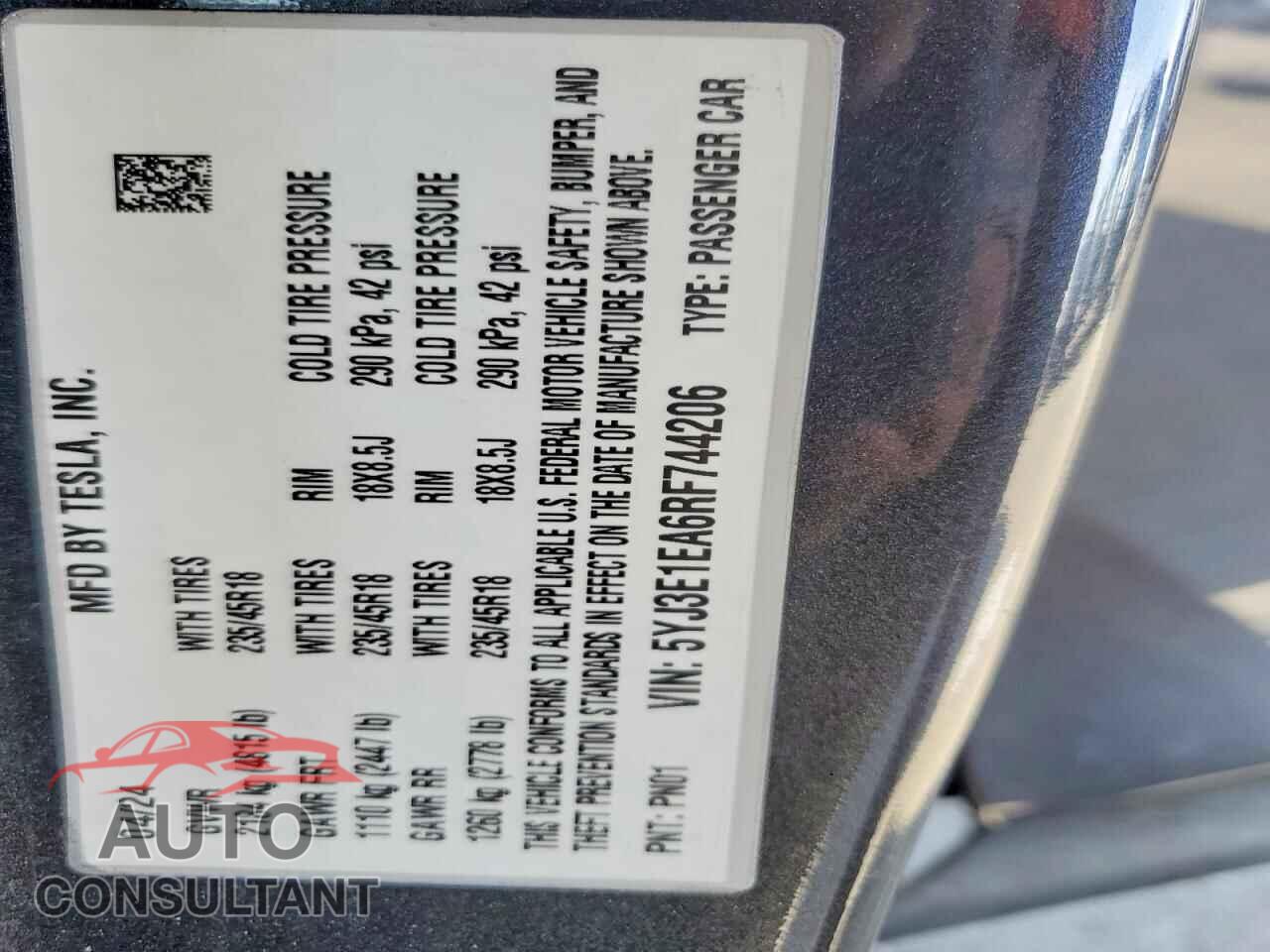 TESLA MODEL 3 2024 - 5YJ3E1EA6RF744206