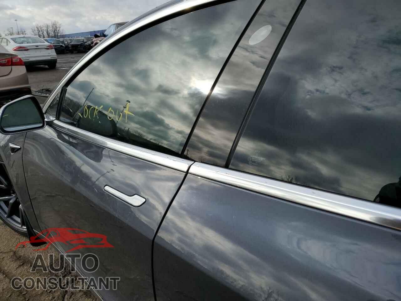 TESLA MODEL 3 2018 - 5YJ3E1EB7JF094041