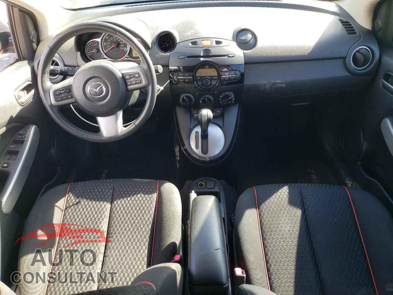 MAZDA 2 2011 - JM1DE1HZ3B0130482