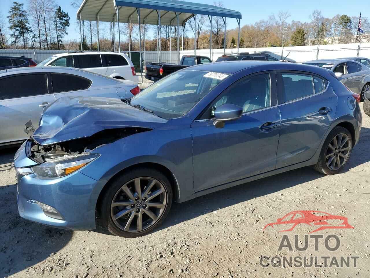 MAZDA 3 2018 - 3MZBN1L35JM207520