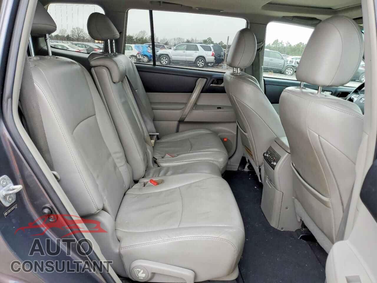 TOYOTA HIGHLANDER 2011 - 5TDBK3EHXBS067434