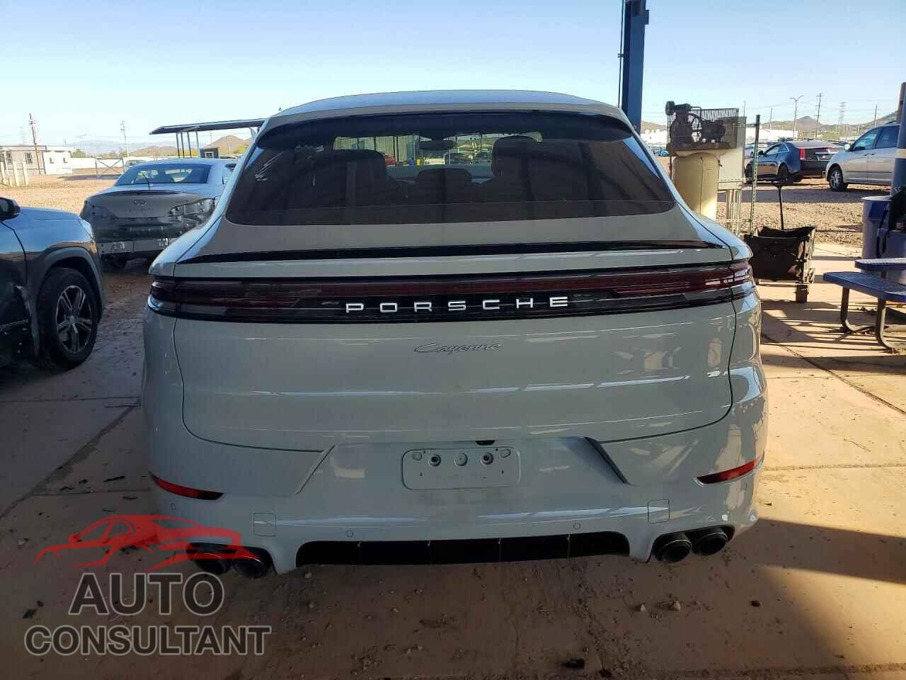 PORSCHE CAYENNE 2024 - WP1BA2AY8RDA51238