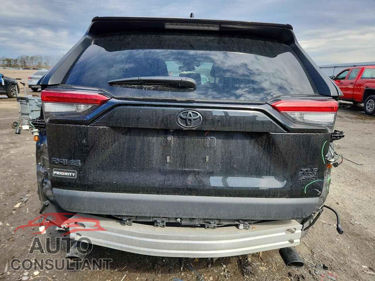 TOYOTA RAV4 2024 - 2T3A1RFV9RC420603