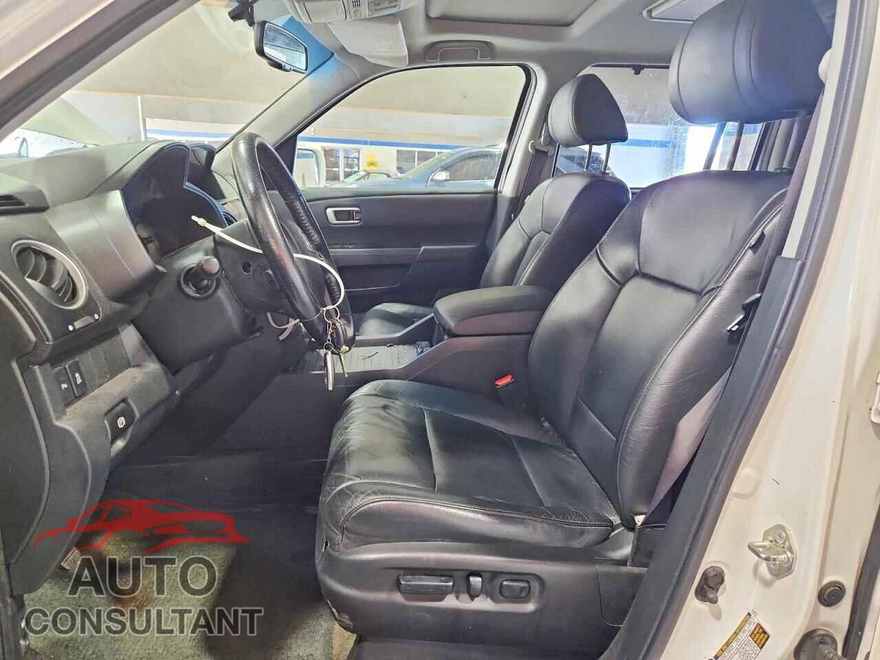 HONDA PILOT 2015 - 5FNYF4H9XFB072023