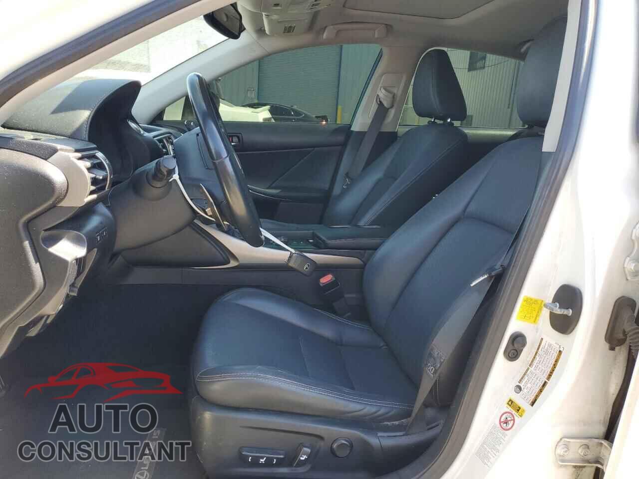 LEXUS IS 2014 - JTHBE1D22E5005950