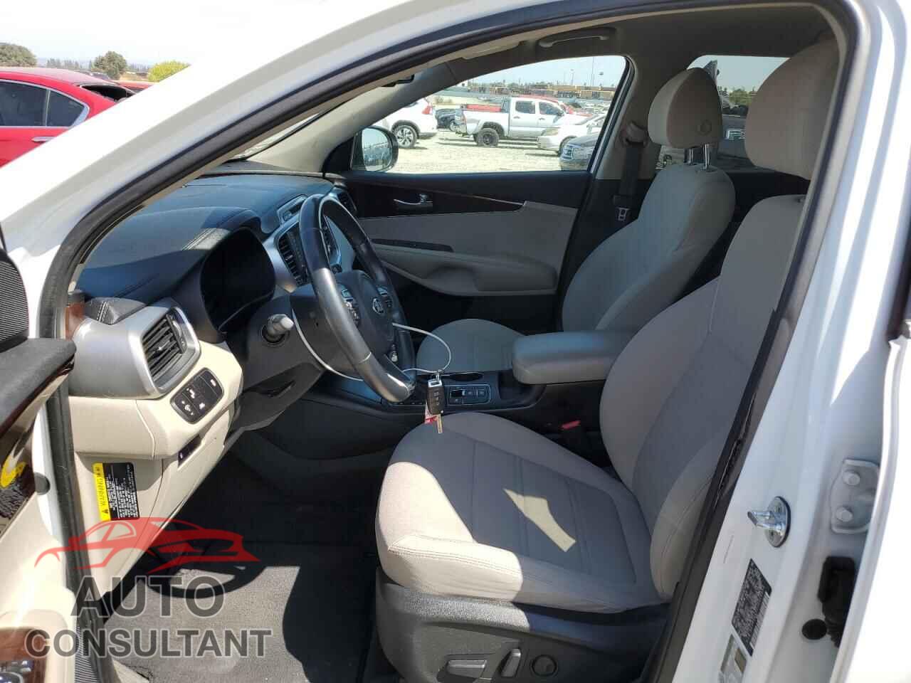 KIA SORENTO 2018 - 5XYPG4A50JG356830