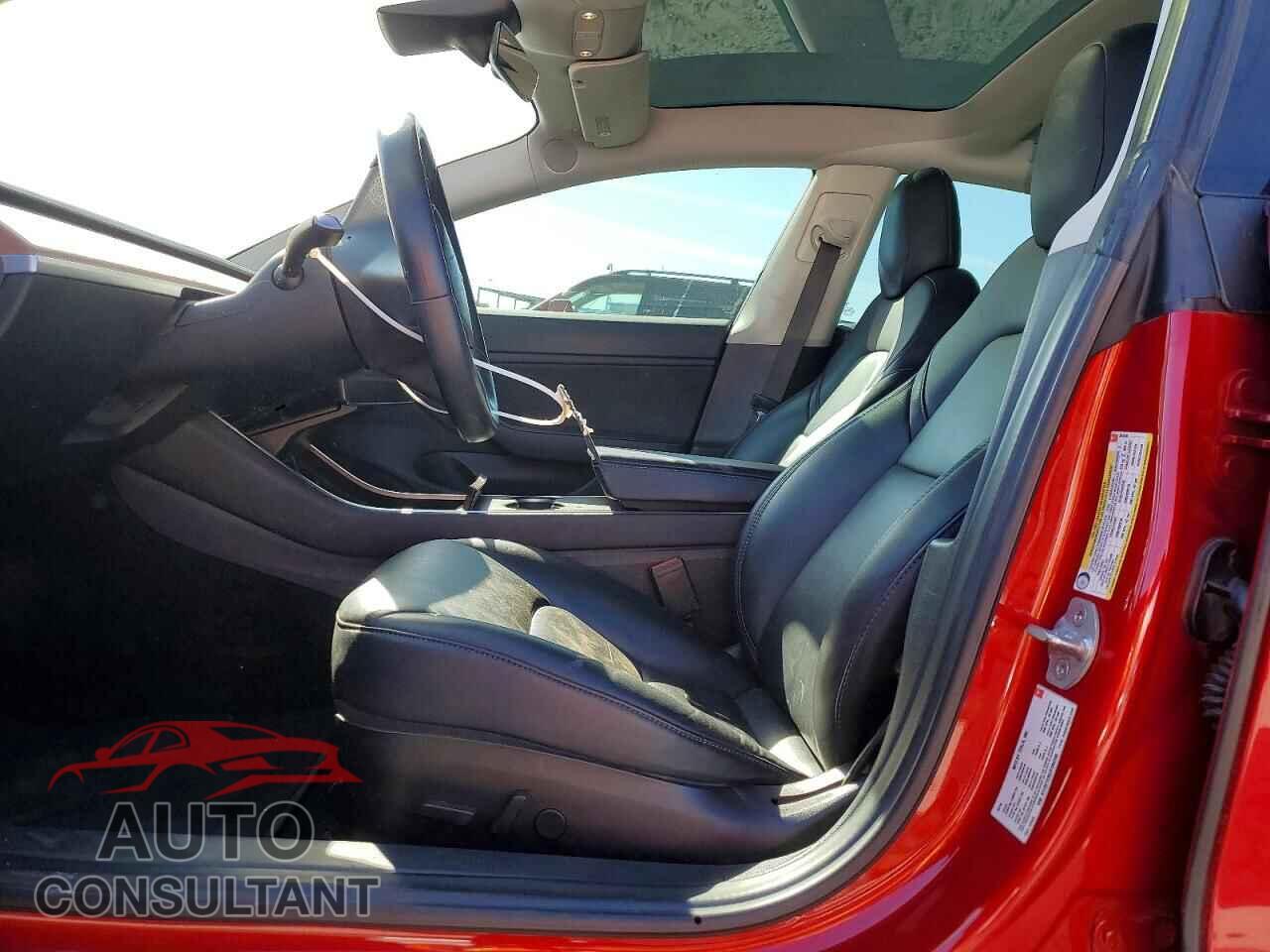 TESLA MODEL 3 2018 - 5YJ3E1EB0JF094396