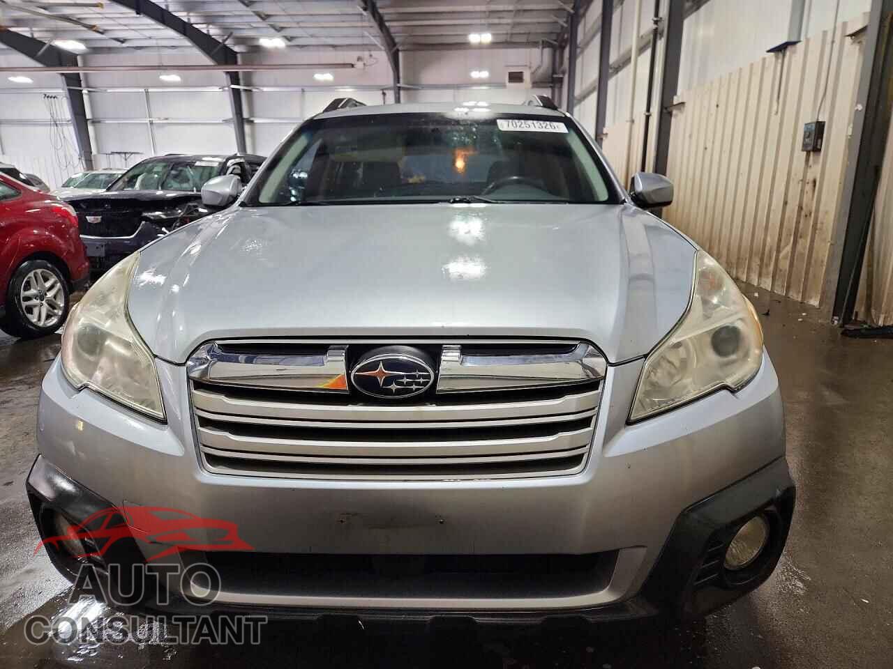 SUBARU OUTBACK 2013 - 4S4BRBCC7D3207632