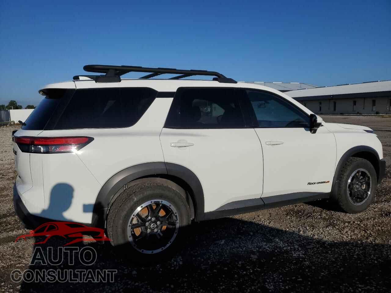 NISSAN PATHFINDER 2023 - 5N1DR3BD4PC265100