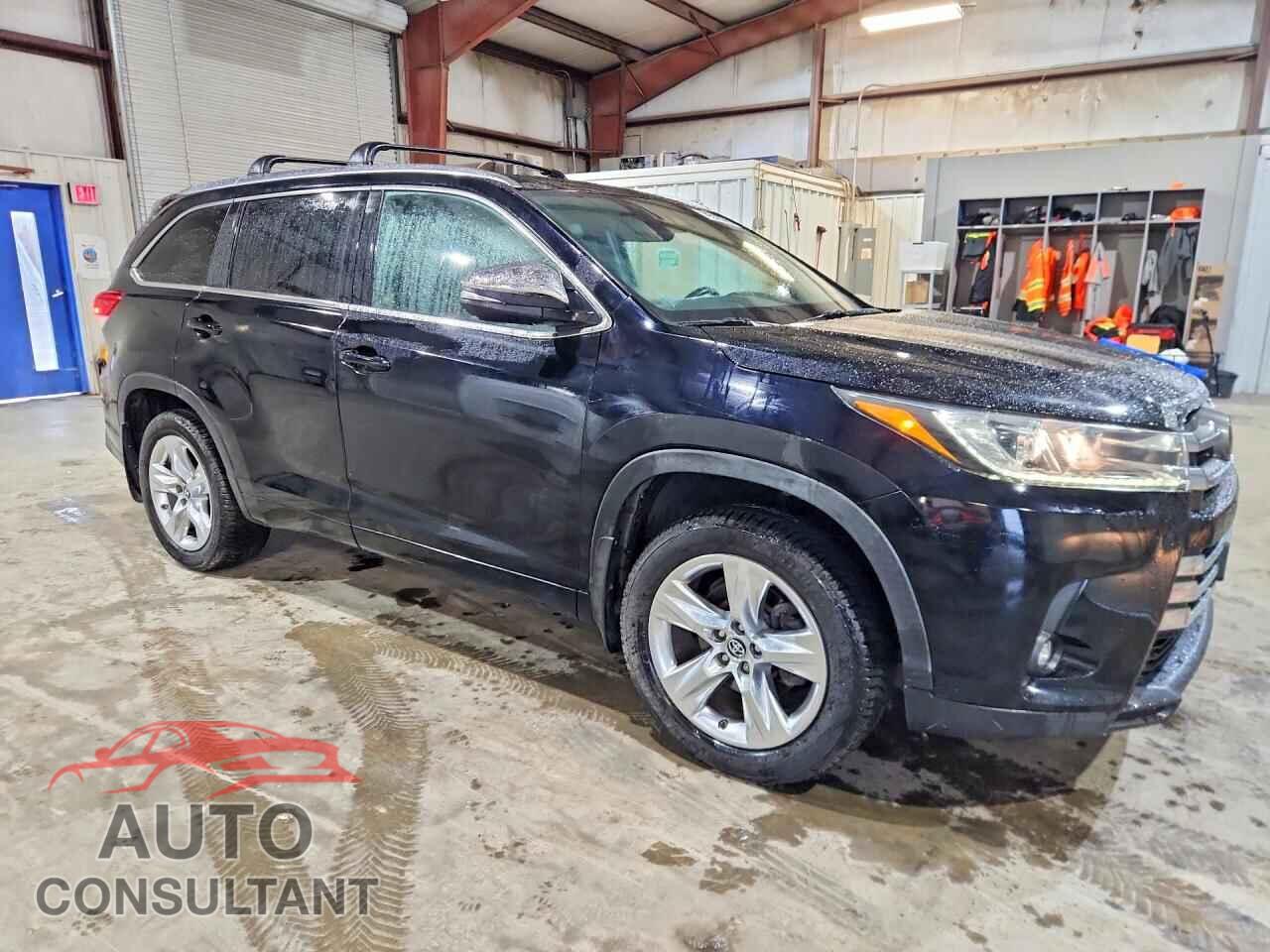 TOYOTA HIGHLANDER 2019 - 5TDDZRFH0KS972741