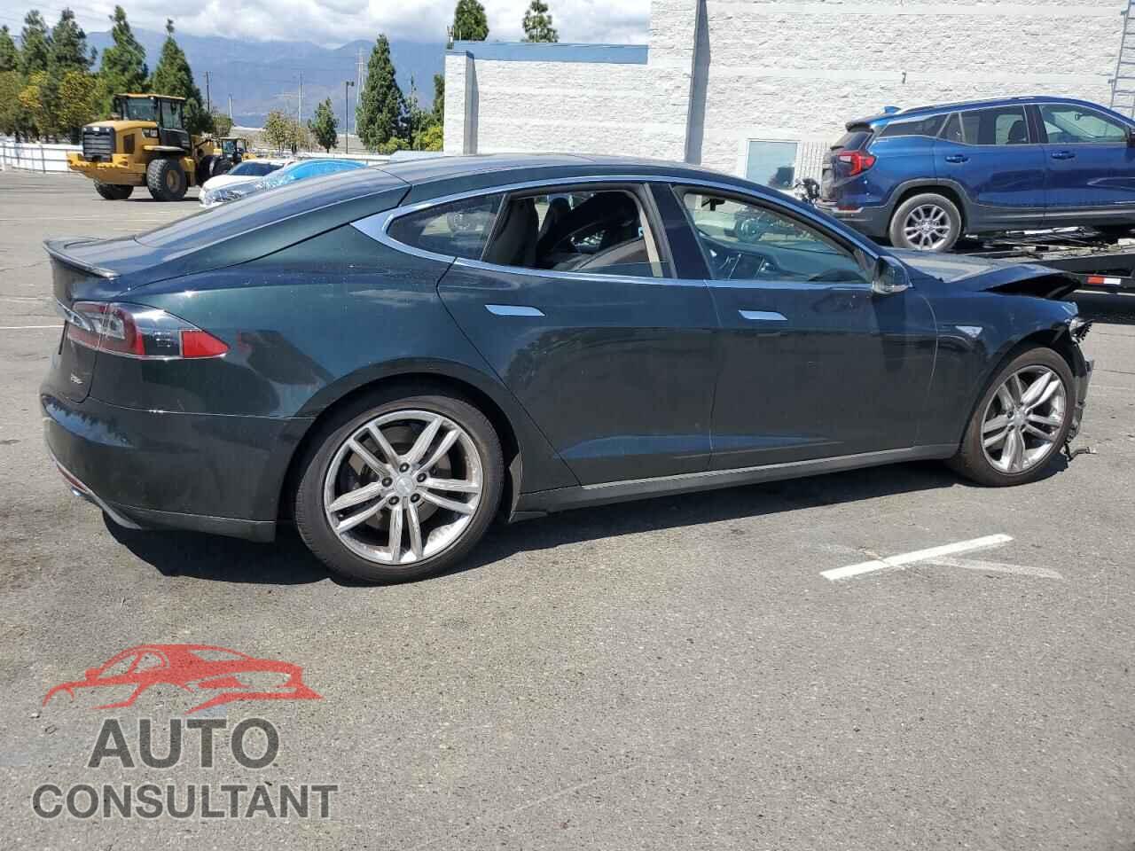 TESLA MODEL S 2013 - 5YJSA1DP8DFP04280