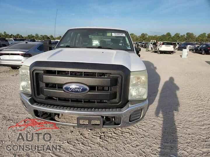 FORD F250 2011 - 1FT7W2A66BEC70657